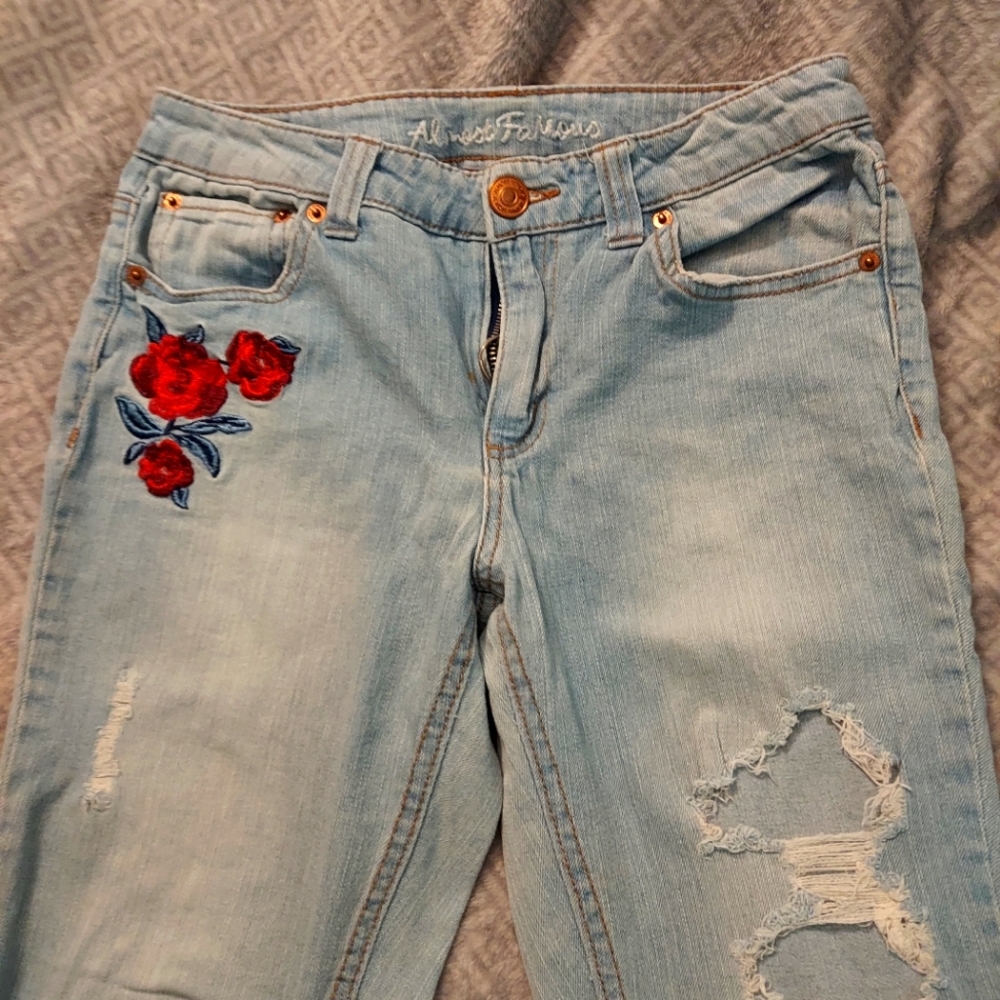 Rose Embroidered Jeans